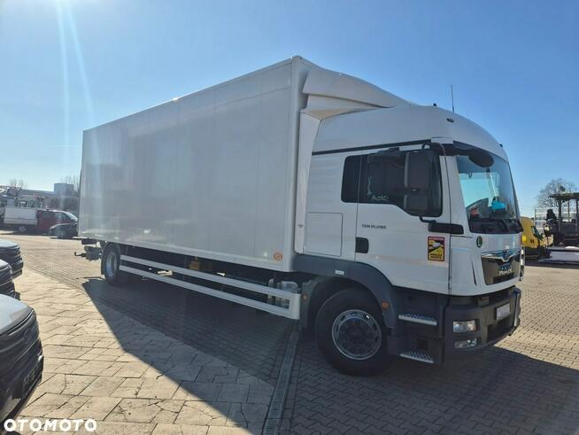 MAN TGM15.290 /SOLIDNY KONTENER / BEZWYPADKOWY/ E6/ WINDA/20 EUROPALET