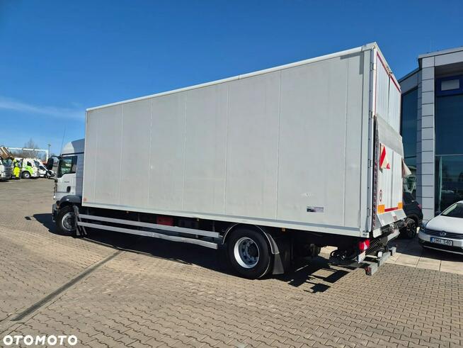 MAN TGM15.290 /SOLIDNY KONTENER / BEZWYPADKOWY/ E6/ WINDA/20 EUROPALET