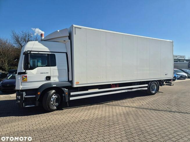 MAN TGM15.290 /SOLIDNY KONTENER / BEZWYPADKOWY/ E6/ WINDA/20 EUROPALET