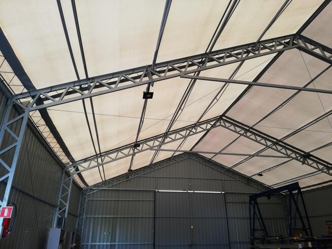 Budynek biurowy z halą magazynową