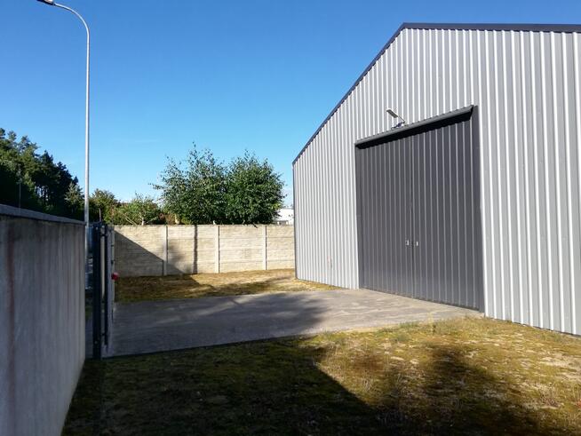 Budynek biurowy z halą magazynową