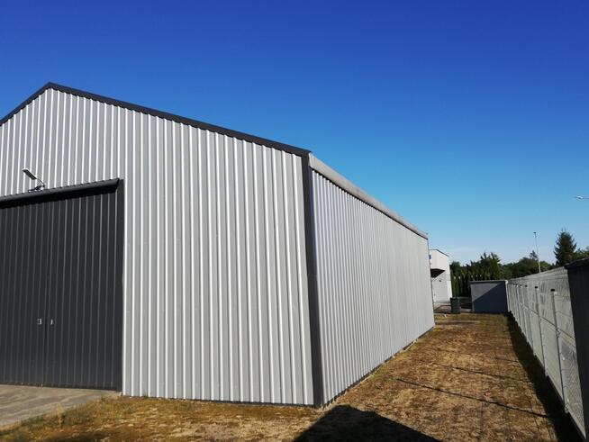 Budynek biurowy z halą magazynową