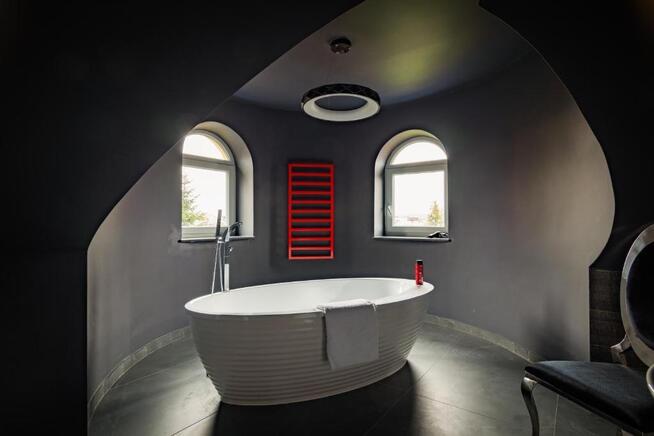 Kraków – hotel na sprzedaż, gotowy do prowadzenia