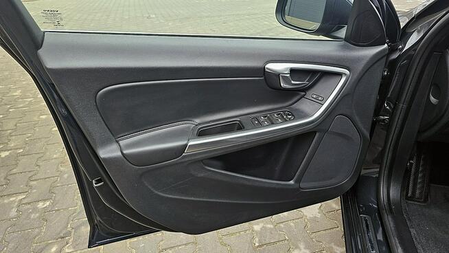 Volvo S60 LiFt 2,0D Bi Xenon Ledy Skóra Grzana Navi Harman Kardon Full Opcja