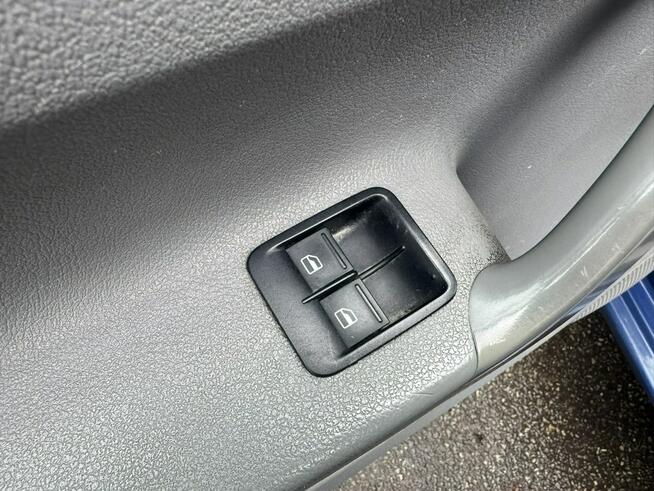 Volkswagen Caddy 4MOTION,6 Biegów Klimatyzazcja, Bluetooth, Ele szyby, Podłokietnik