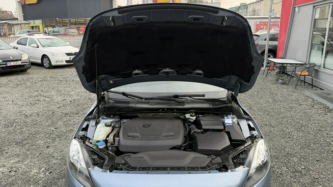 Volvo V40 2.0 Benzyna Zarejestrowany Ubezpieczony