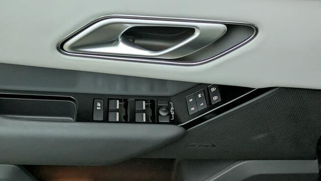 Range Rover Velar MY24 2.0D 204 KM AWD Auto S / Panorama / Salon PL
