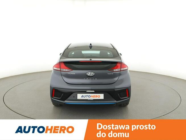 Hyundai IONIQ hybryda kamera ACC klima-auto