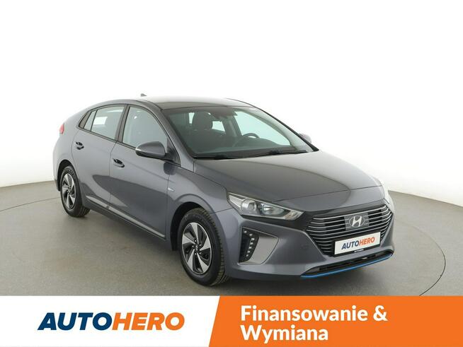 Hyundai IONIQ hybryda kamera ACC klima-auto