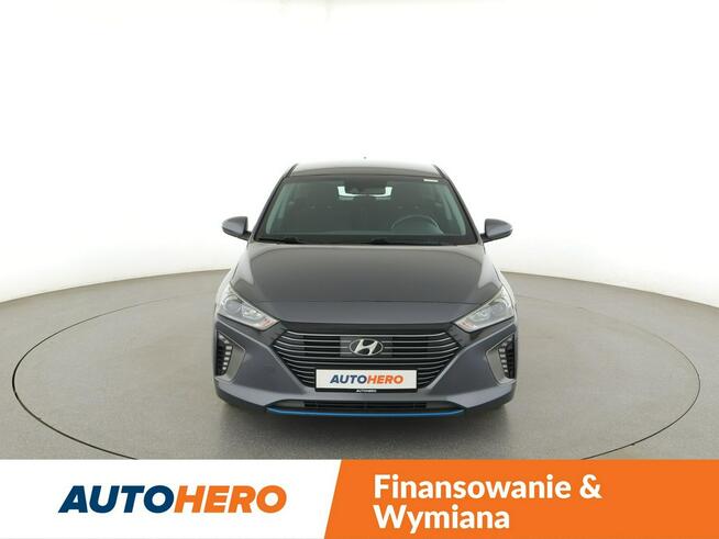 Hyundai IONIQ hybryda kamera ACC klima-auto