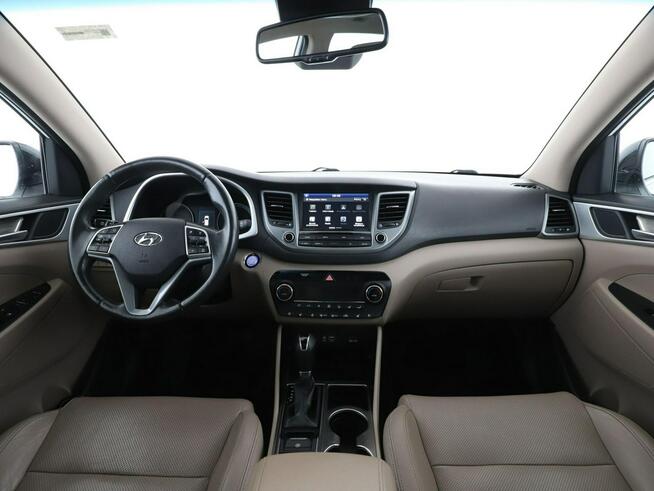 Hyundai Tucson Premium automat 4x4 177KM skóra panorama navi kamera grzane+wentyl. fo