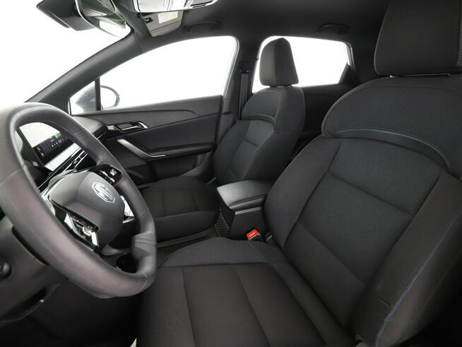 MG 4 EV klima-auto ACC czujniki parkowania LED