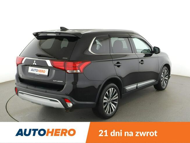 Mitsubishi Outlander 2.0 4WD Diamant Edition+ Navi Tempomat Grzane Fotele Alcantara Kamera