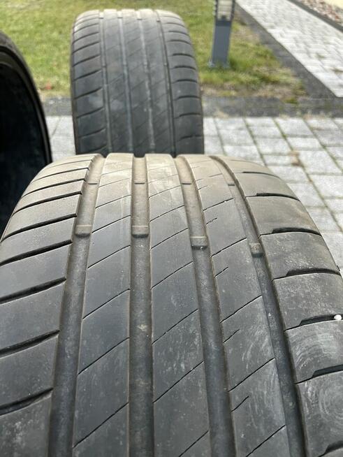 4 szt. opon BRIDGESTONE 235/35 na alufelgach z BMW R19