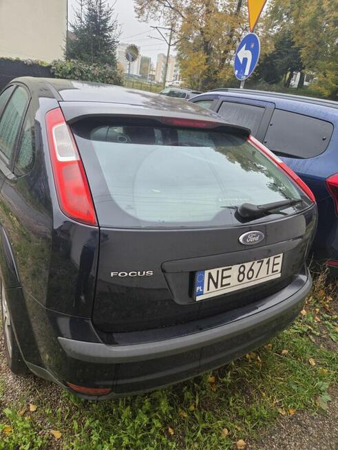 Syndyk sprzeda udział 1/2 w prawie własności pojazdu Ford