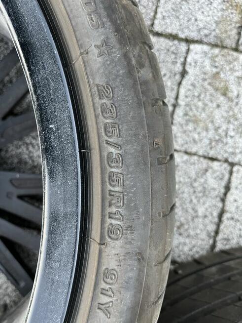 4 szt. opon BRIDGESTONE 235/35 na alufelgach z BMW R19