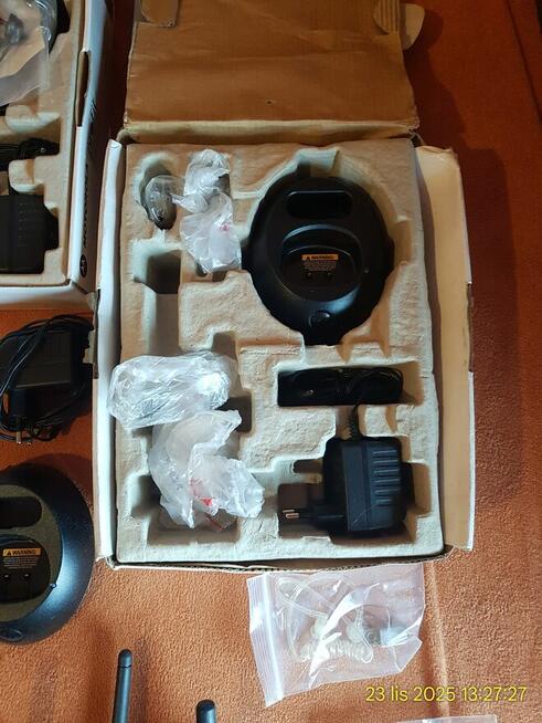 Zestaw 4 radiotelefonów PMR Motorola XTX446