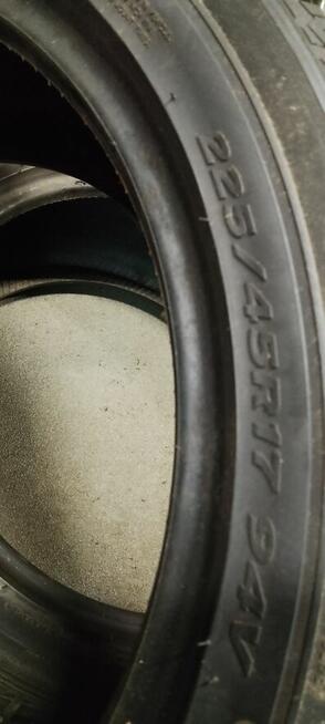 Opony zimowe Hankook 225/45/17