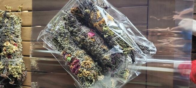 kadzidełka 3 sztuki + ognioodporna podstawka prezent