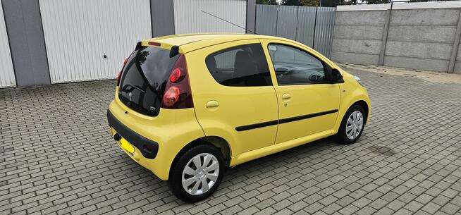 Bardzo ładny Peugeot 107 z klimą! Niski przebieg