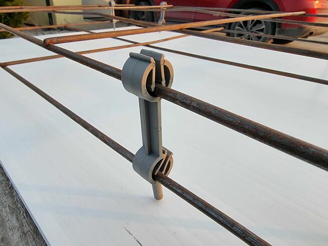 Strzemiono Łącznik do zbrojenia siatek w płytach drogowych 1