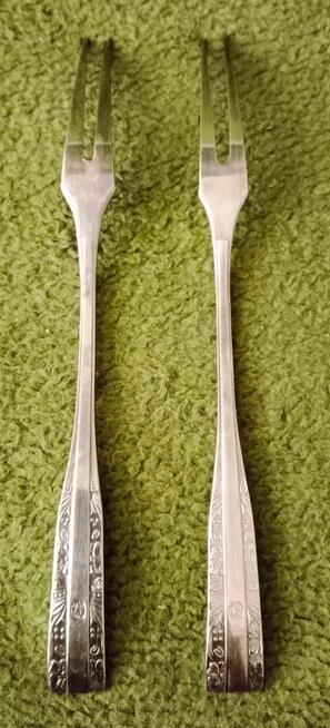 2 posrebrzane widelce do wędlin firmy HEFRA wzór wschodni.