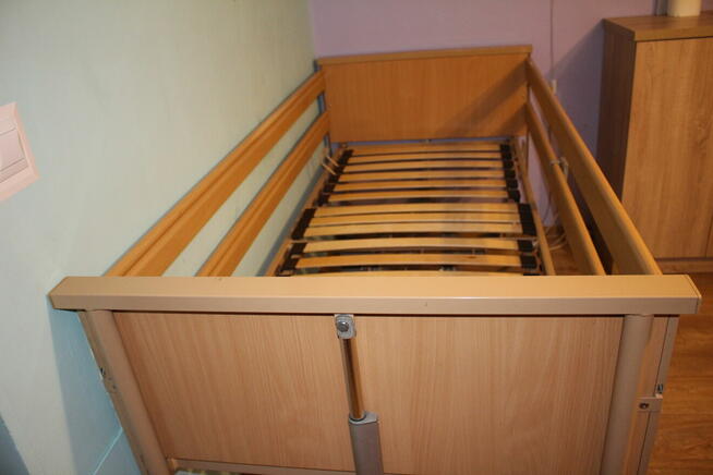 Łóżko rehabilitacyjne Burmeier regulowane z pilotem