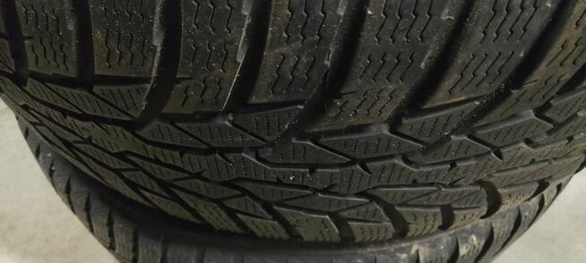 Opony zimowe Nokian 235/35R19