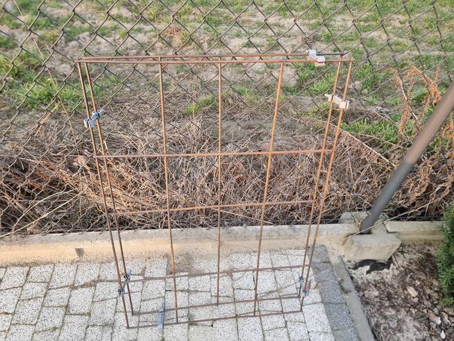 Strzemiono Łącznik do zbrojenia siatek w płytach drogowych 1