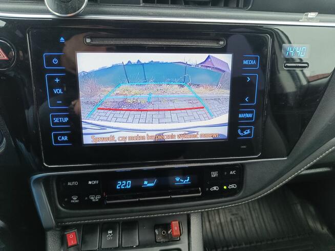 Toyota Auris 1.8 Premium hybryd +CNG 2018 kombi