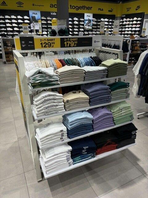 Meble do sklepu odzieżowego, obuwniczego. STAN BARDZO DOBRY!