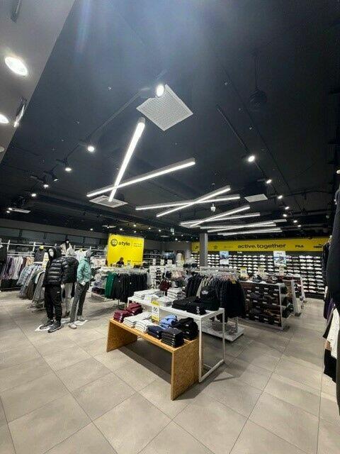 Meble do sklepu odzieżowego, obuwniczego. STAN BARDZO DOBRY!