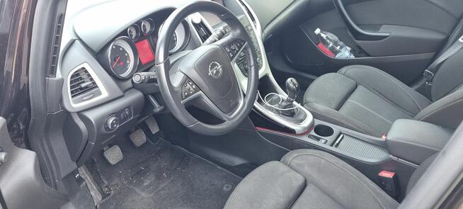 Astra Sport Tourer 1.6 136KM 2015