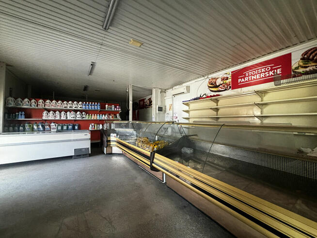 Budynek handlowo-usługowy z magazynami, Okopy Kolonia, gm. D