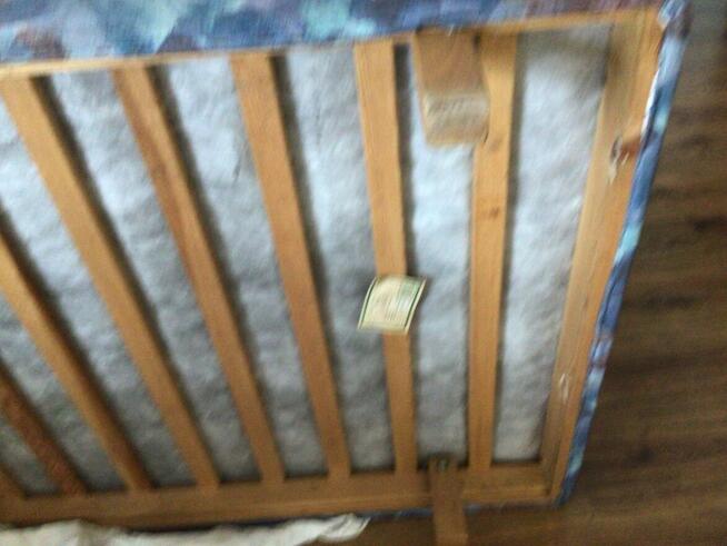 Oddam lozko z materacem