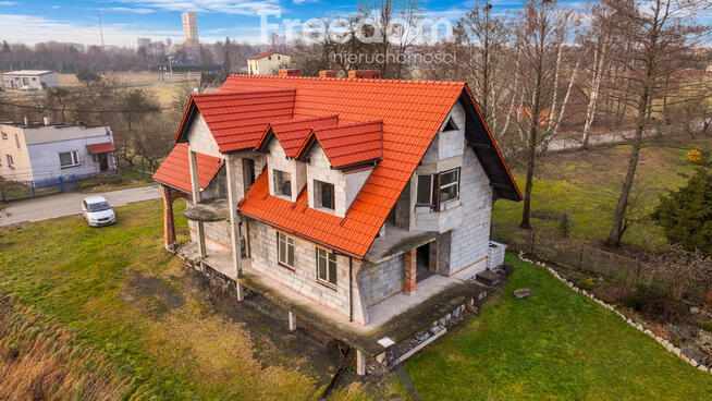 Duży dom na ustawnej działce 723m2