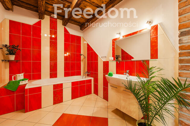 Dom Elbląg/Bielnik II, nad Nogatem Cegła, mur pruski, wiele elementów drewnianych i kamień