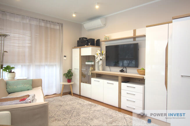 Jasne z dużym balkonem i widokiem na Fort Borek