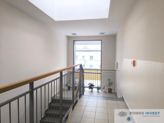 Jasne z dużym balkonem i widokiem na Fort Borek