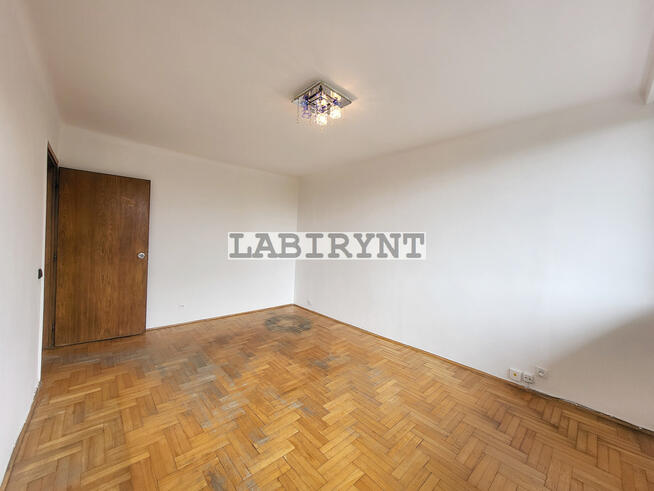 M-4, oddzielna kuchnia, 2.piętro, loggia, od ręki