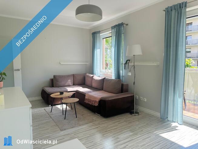 Komfortowe 2-pokojowe mieszkanie z osobną kuchnią.