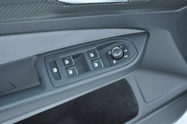 Volkswagen Golf 1.5 eTSI 150KM DSG R-line Kamera Ambiente MatrixLed 1wł SalonPL Gwar.