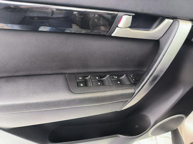 Chevrolet Captiva * salon Polska * 4x4 * Nawigacja * 7 osobowy *