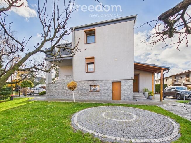 Dom z dwoma mieszkaniami | Dąbrowa