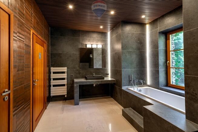 Wyjątkowa rezydencja w otoczeniu lasów Chojnowkich