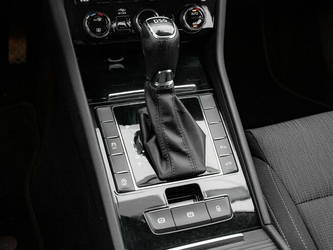 Škoda Superb 2.0 TDI Ambition Podgrz.f Bi-Xenon Cz.park 2 kompl. opon Salon PL