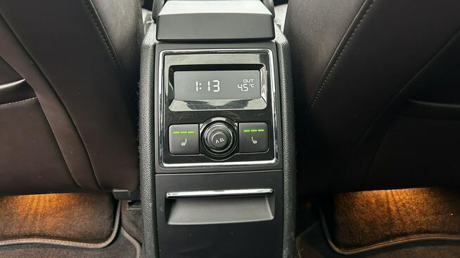 Škoda Superb Laurin&Klement/DSG/Wentyle/Panorama/El.fotele/Bixenon/4xgrzane fot