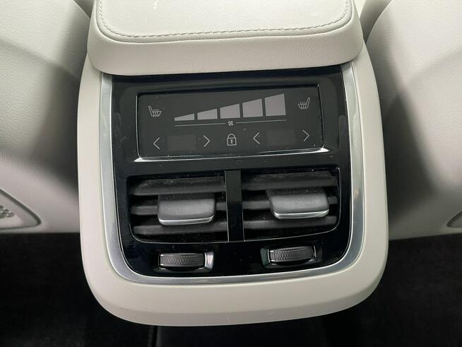 Volvo XC 90 B5 AWD Ultimate Bright 7osobowy Kamery360 Pamięć 235KM