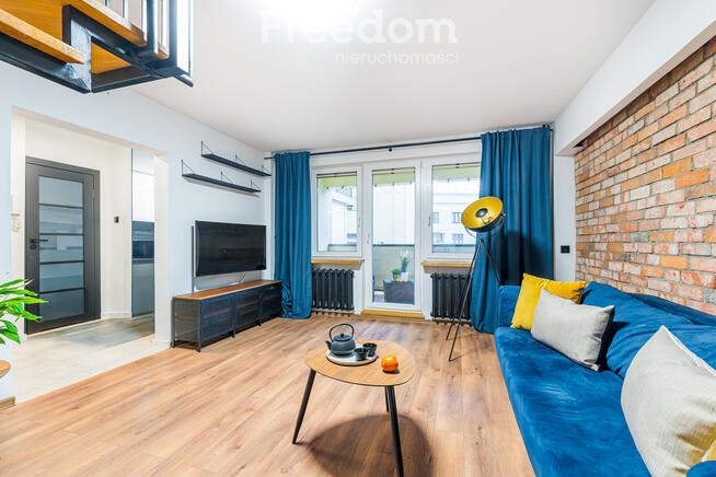 3 pokoje, 2 poziomy, Metro, balkon, parking.