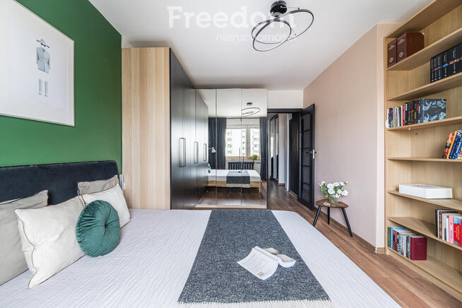 3 pokoje, 2 poziomy, Metro, balkon, parking.